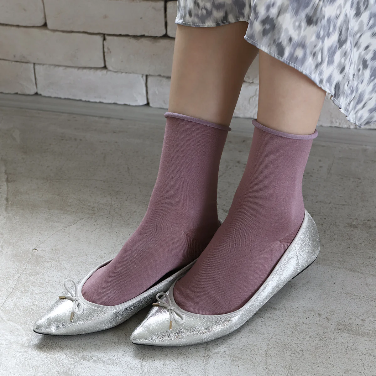 021131755 Fine Roll Top Low Crew Socks - Image 8