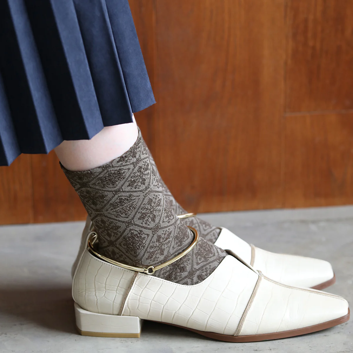 021132550 Vanawarm® Tile Pattern Low Crew Socks - Image 4